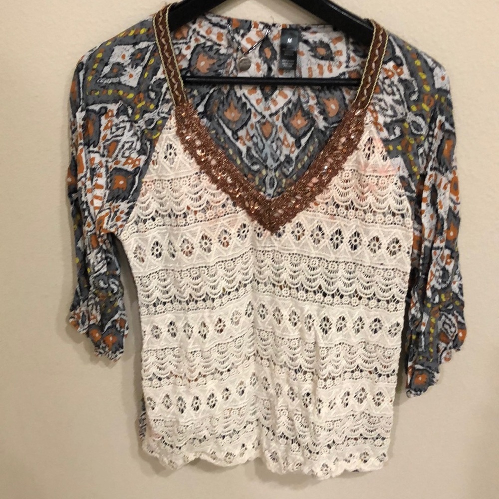 BKE Boutique shirt size medium